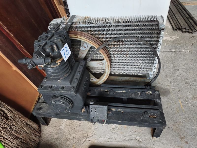 Motor de Compresor de Frío Antiguo