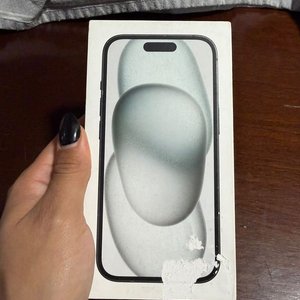 iPhone 15 Negro Nuevo en Caja Sellada - imagen 5