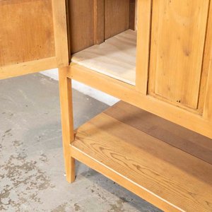 Trinchante de madera con tapa de mármol, dos puertas y dos cajones - imagen 3