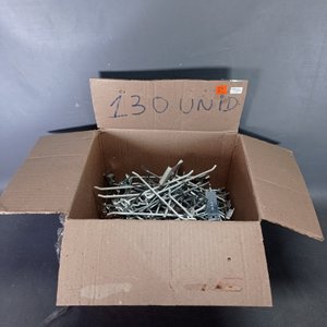 Más de 120 perchas en metal para exhibir en diferentes formas y tamaños.  - imagen 3