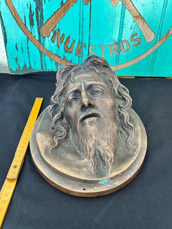 Bronce de Jesucristo con detalles realistas - imagen 6