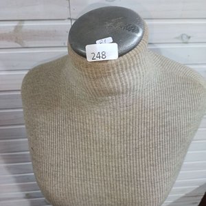 Maniquí Antiguo de Tela Beige con Base de Madera - imagen 5