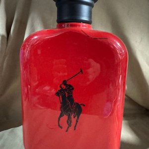Lote siguiente: Tacho Grande de Decoración Rojo con Logo Polo