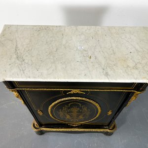 Chifonier Estilo Napoleón III Ebonizado con Bronce y Mármol Blanco - imagen 2