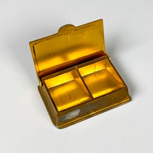 Caja de sellos en bronce labrada y metal ,sellada Herder 6,5 x 4 cm - imagen 4