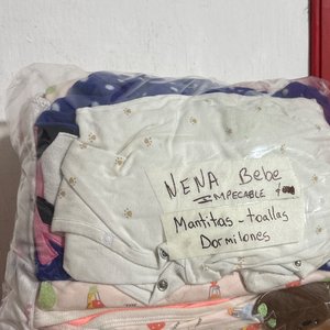 Lote siguiente: Lote de Ropa para Bebé Niña