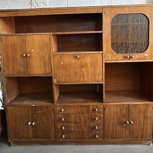 Mueble de Comedor Grande con Puertas y Estantes - imagen 1