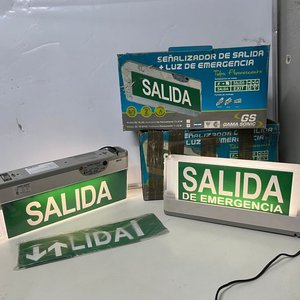 Lote siguiente: 2 Carteles Luminosos de Emergencia "Salida" Gama Sonic