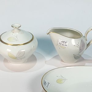 Conjunto Porcelana Bavaria "Grazie" - Lechera, Azucarero y 2 Paneras Ovales - imagen 2
