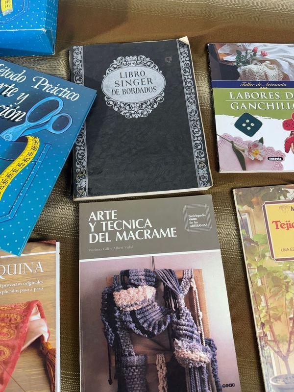 Gran lote de libros en español de bordado y costura - imagen 4