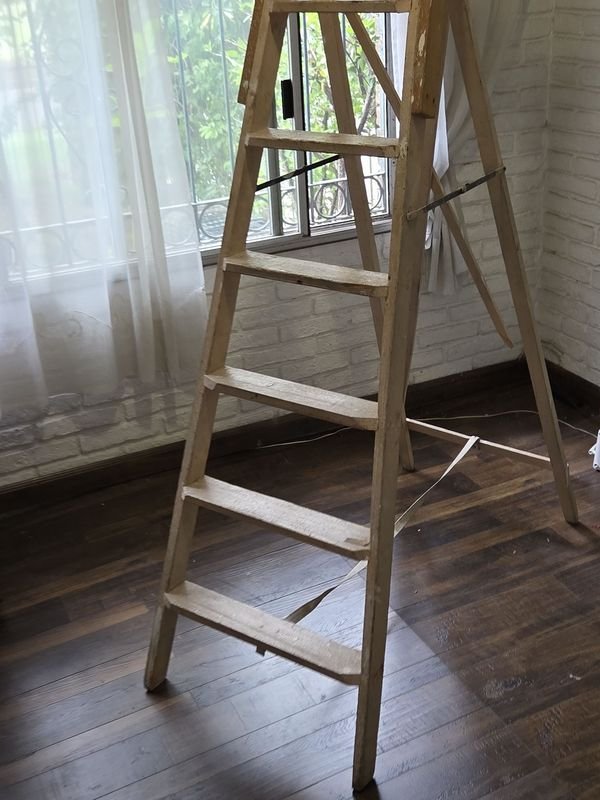 Escalera en madera extendible para uso doméstico - imagen 2