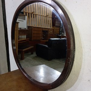 Espejo Oval con Marco de Madera Oscura - imagen 3