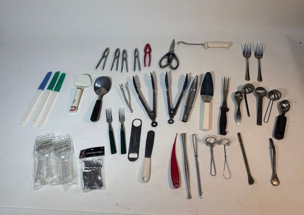 Lote de Utensilios de Cocina: Pinzas, Tijera, Cucharas y Más