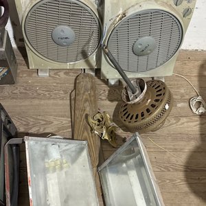 Lote anterior: Lote de Ventiladores y Luminarias Industriales