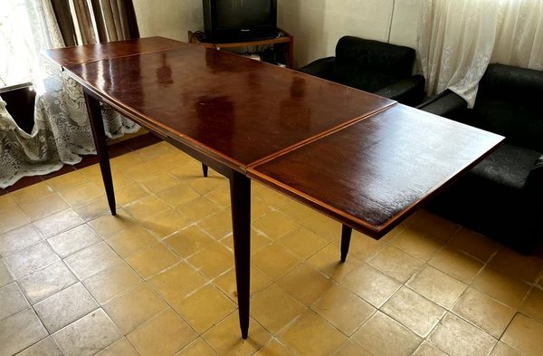 Juego de Comedor con Mesa Extensible y Seis Sillas de Madera - imagen 6