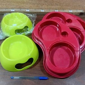Lote Comederos Nuevos Para Mascotas: 2 Verdes Individuales y 3 Rojos Dobles - imagen 4