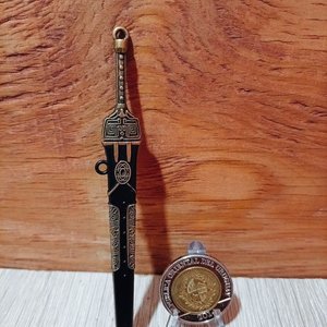 Lote siguiente: Espada China Jian Miniatura o Abrecartas en Metal - 12 cm