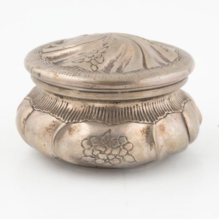 Polvera Antigua Circular de Plata 800 con Tapa y Grabados Florales