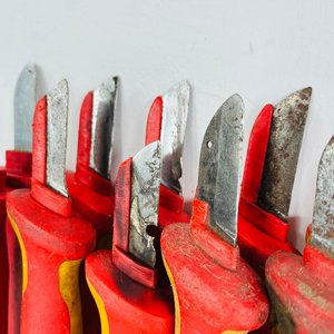 Lote de 11 Navajas Knipex con Mangos Rojos y Amarillos - imagen 3
