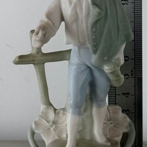 Figura Antigua de Porcelana Niño con Chaleco y Pantalón Azul - Gebruder Heubach - imagen 1