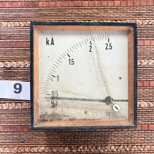 Amperímetro de Panel Analógico Antiguo - imagen 6