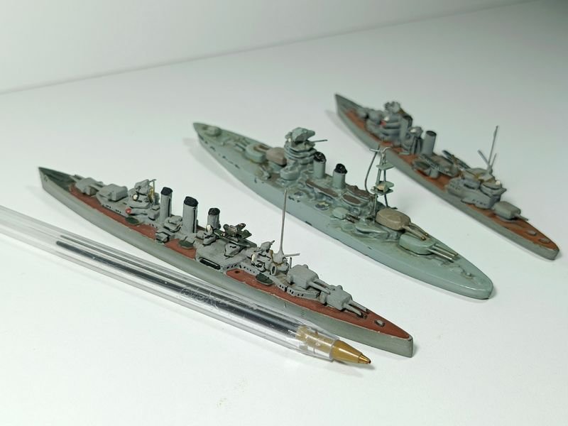 Tres barcos maquetas acorazados a escala de origen alemán - imagen 2