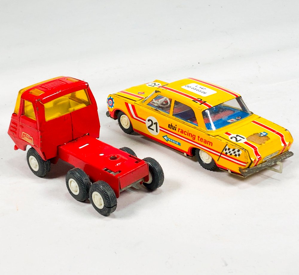 Dos autos juguetes en chapa esmaltada - imagen 4