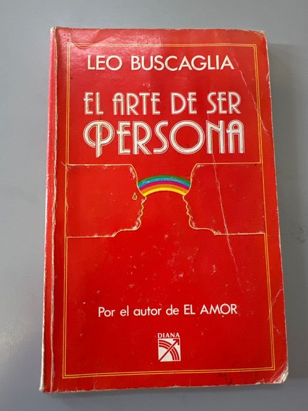 Lote anterior: Libro: El arte de ser Persona - Análisis y descripción