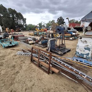 Lote siguiente: Lote de Maquinaria y Herramientas Varias