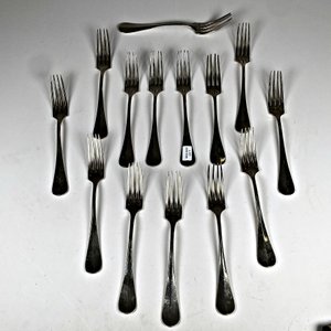 Catorce Tenedores de Comida Christofle Metal Plateado - imagen 2