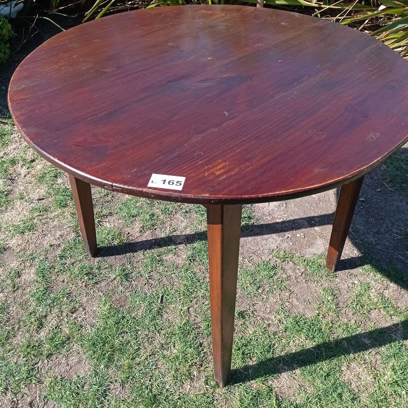 Lote siguiente: Mesa circular en madera de excelente calidad