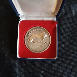 Medalla Conmemorativa Centenario Club Nacional de Football 1899-1999 - Joyería Tammaro - imagen 3