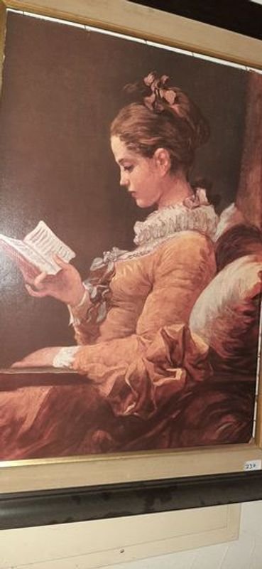 Pintura de mujer leyendo un libro en marco de madera - imagen 2