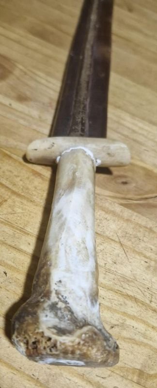 Daga con Cabo hecho con Hueso de Pata de Avestruz - imagen 4