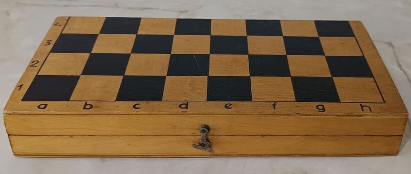 Ajedrez de madera y acrílico con pieza faltante - imagen 2
