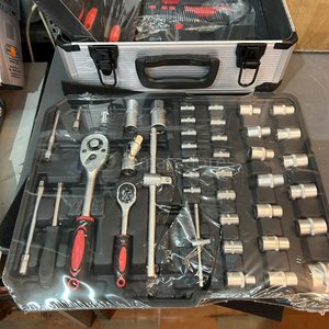 Maletín de Herramientas Completo con Llaves, Destornilladores y Más - imagen 2