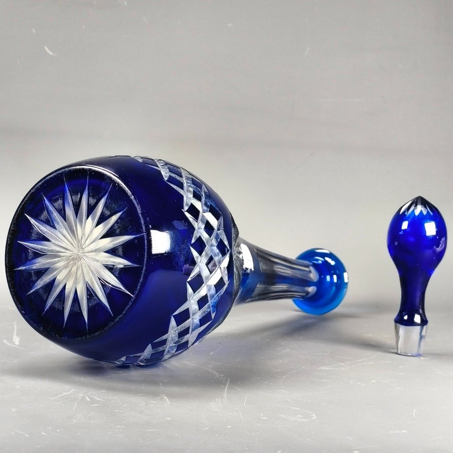 Botellón de cristal tallado en tonos azul y hialino - imagen 8