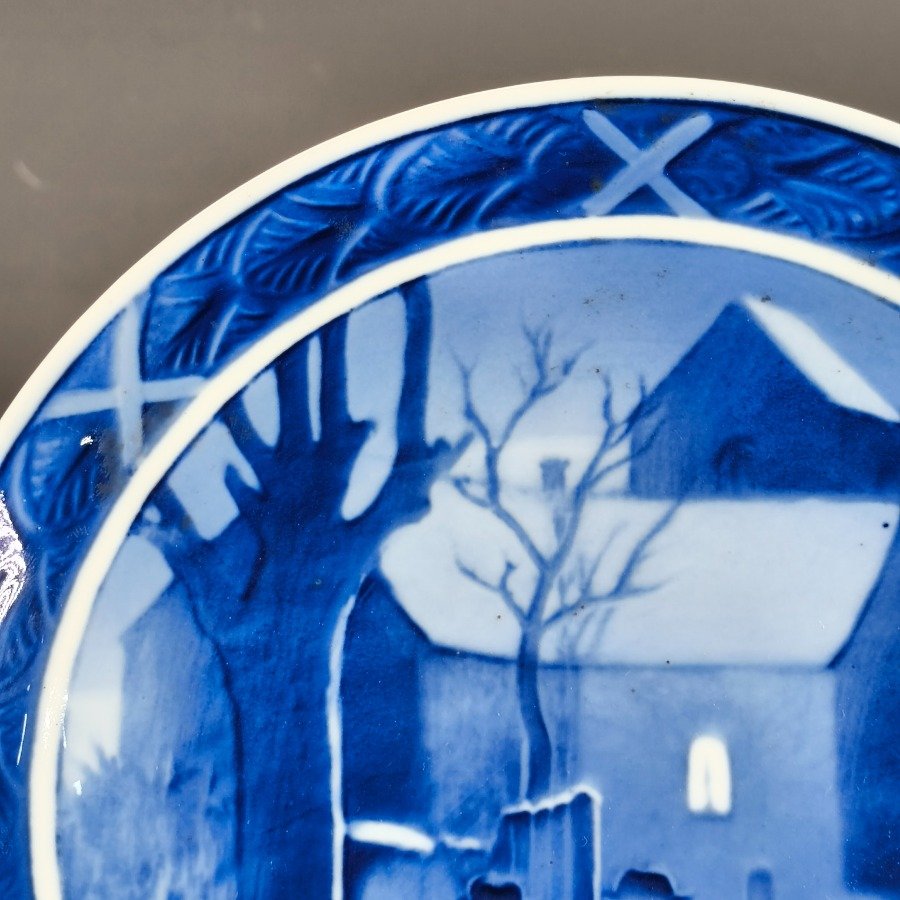 Plato de colección en porcelana Royal Copenhagen de la Navidad de 1928 - imagen 6