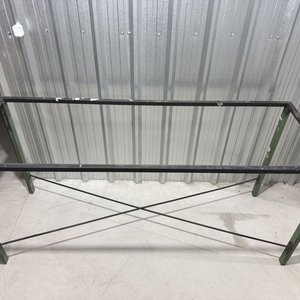 Mesa de Trabajo Grande con Tapa Blanca y Estructura Metálica - imagen 9