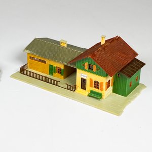 Dos estaciones de trenes Faller, plástico - imagen 3