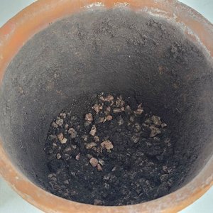 Dos Macetas para Plantas: Cerámica Esmaltada y Terracota - imagen 5