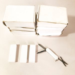 Setenta y dos Cortaplumas Navaja Multiuso Blancas Nuevas - imagen 2