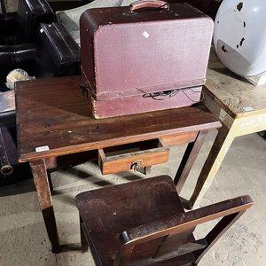 Máquina de Coser Eléctrica Pan American con Mueble y Silla - imagen 2