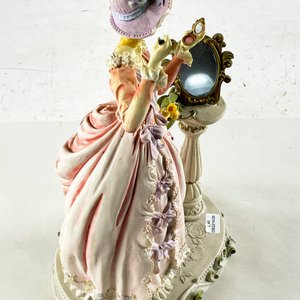Figura Dama Porcelana Italiana "Capodimonte" 34 cm con Espejo - imagen 2