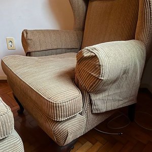 Butaca Clásica con Piecera Tapizada en Pana - imagen 4