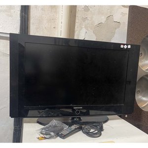 Lote anterior: Televisor Samsung 32 Pulgadas con Control Remoto