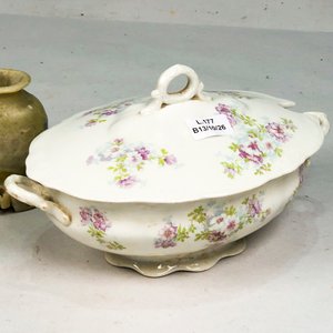 Fuente de Porcelana Inglesa con Tapa y Figuras de Piedra - imagen 5