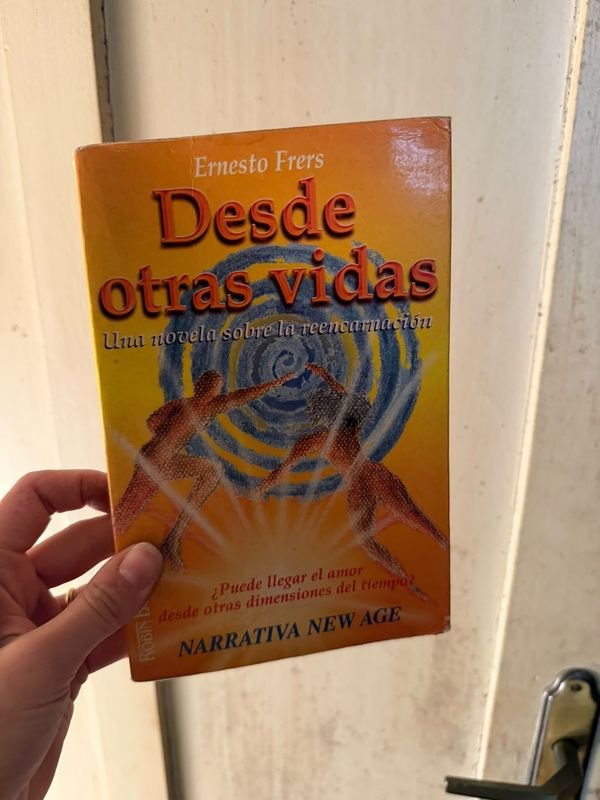 Libro "Desde Otras Vidas" de Ernesto Frers
