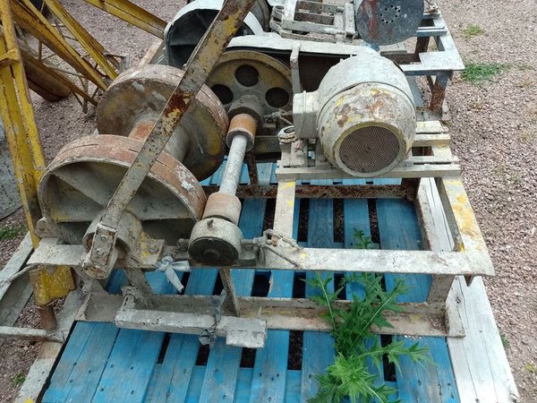 Taller de construcción y grúa para venta - imagen 5
