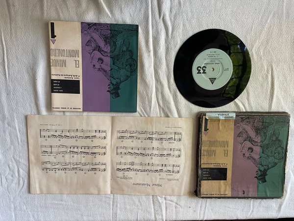 Disco de Vinilo "El Minué Montonero" con Libro y Funda